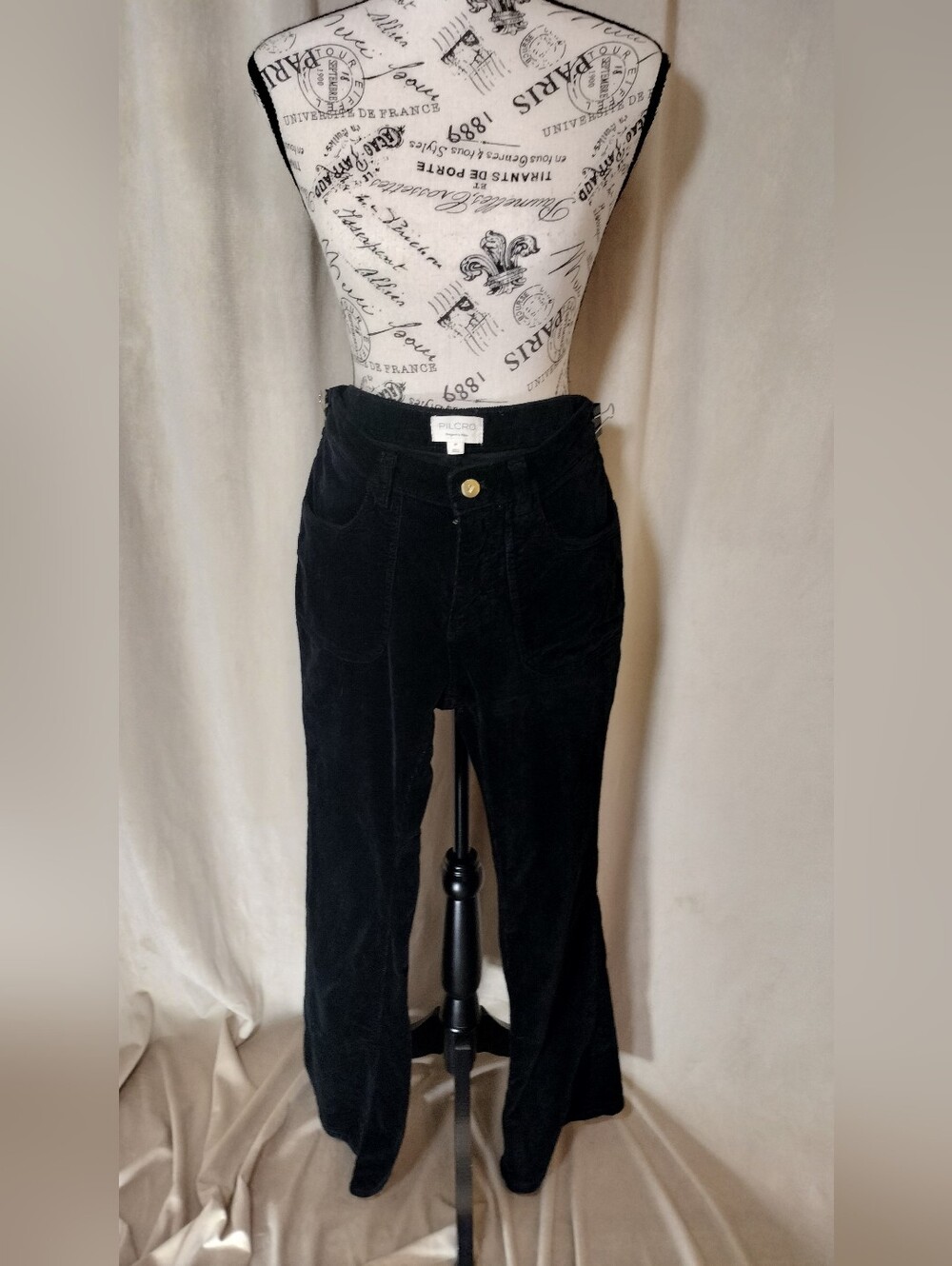 PILCRO  Women's Black Corduroy Trouser Pants. Size 27